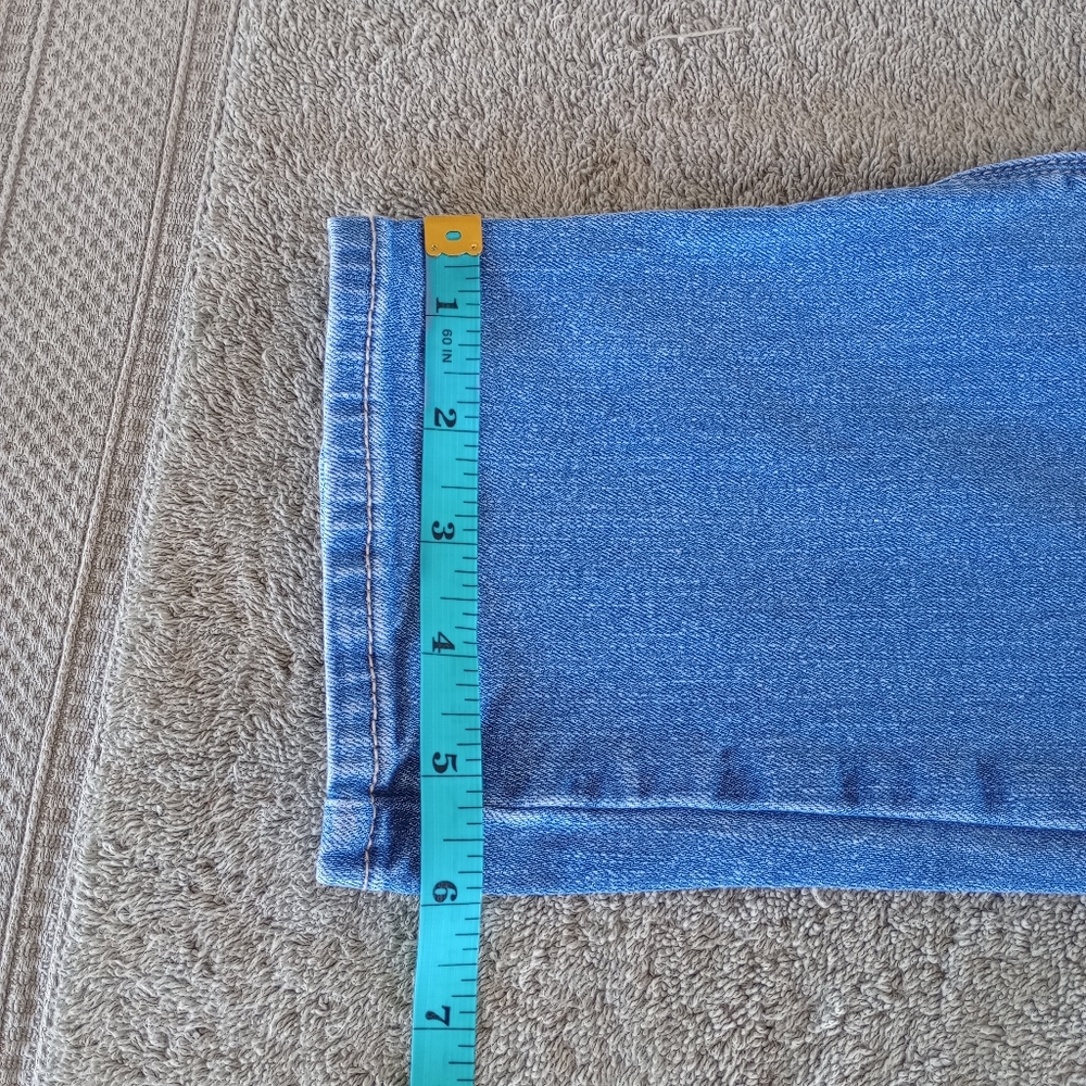 WHBM Slim Jeans Women Size 4 Medium Wash high rise - Picture 11 of 12